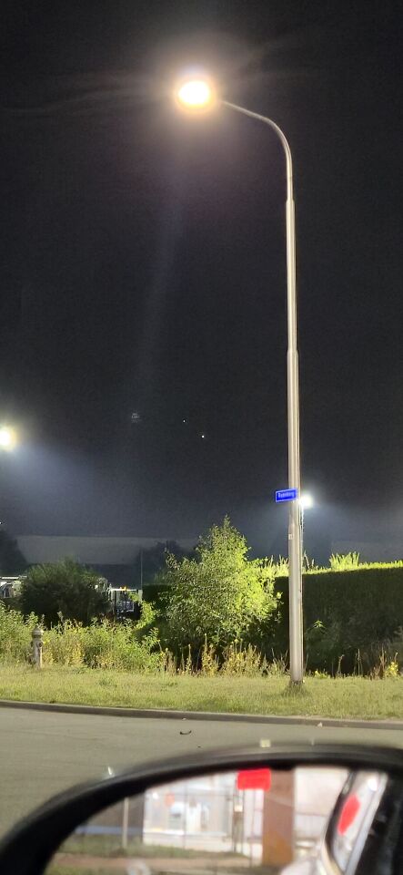 2 niet bewegende niet flikkerende lichten foto