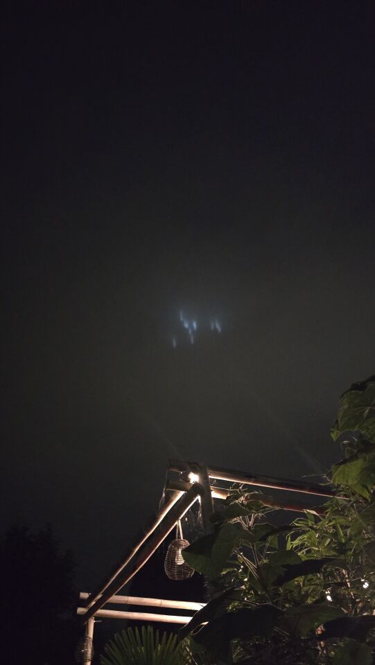 Meedere lichtpunten die lang stil stonden foto