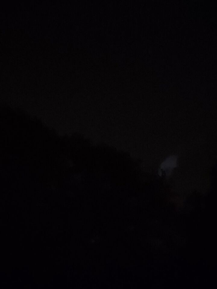 Lichtflitsen in patroon door de lucht foto