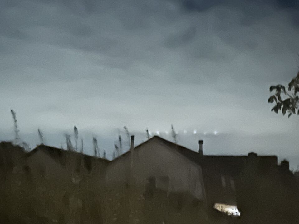 3 licht bollen later meer en langzaam verdwijnend foto