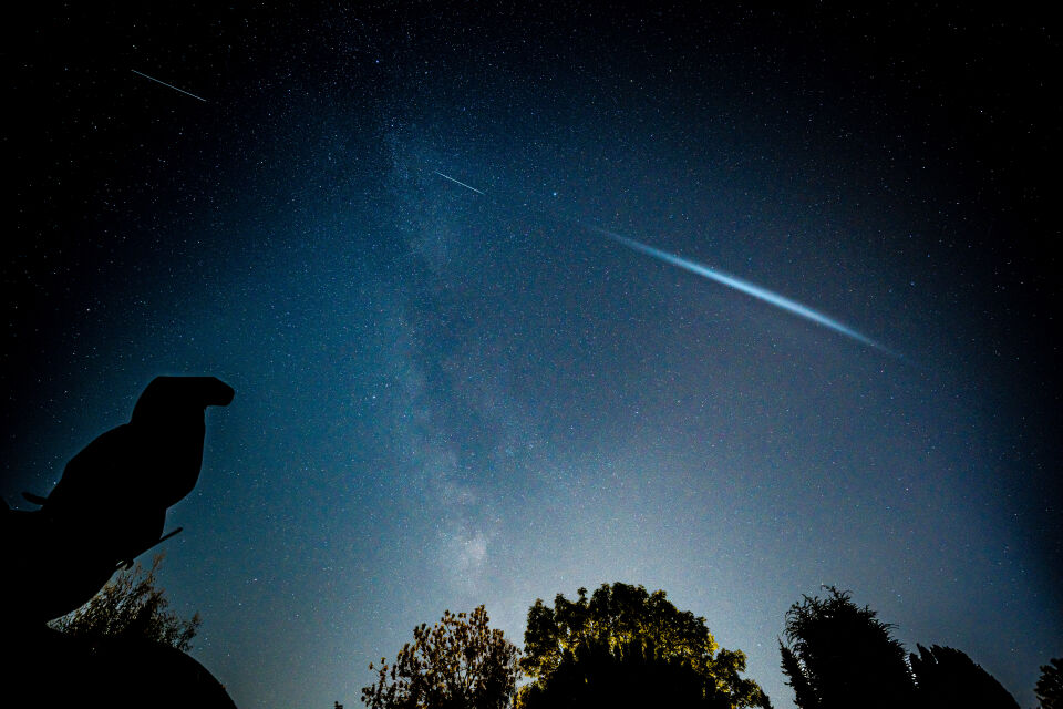 Lichtvlek die voorbijtrekt foto