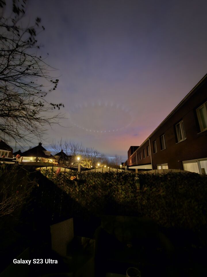 Gekke lichtjes in de lucht foto