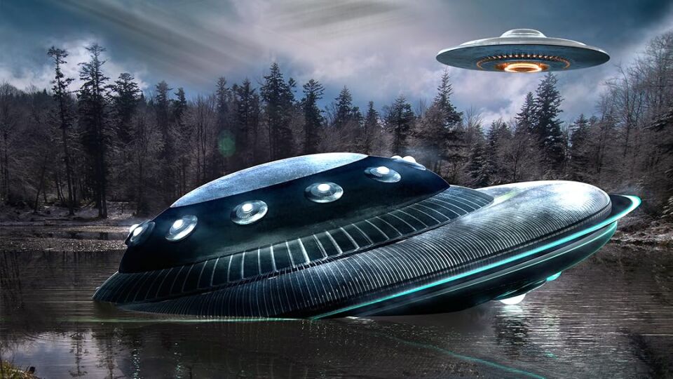 Een UFO in mijn tuin foto