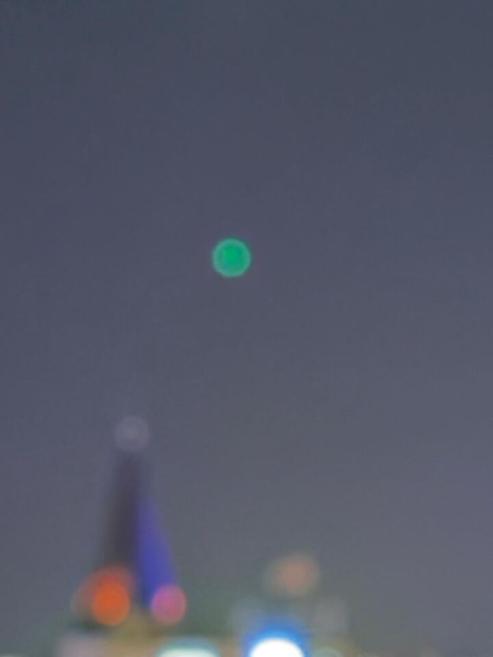 Groene bol met hoge snelheid foto