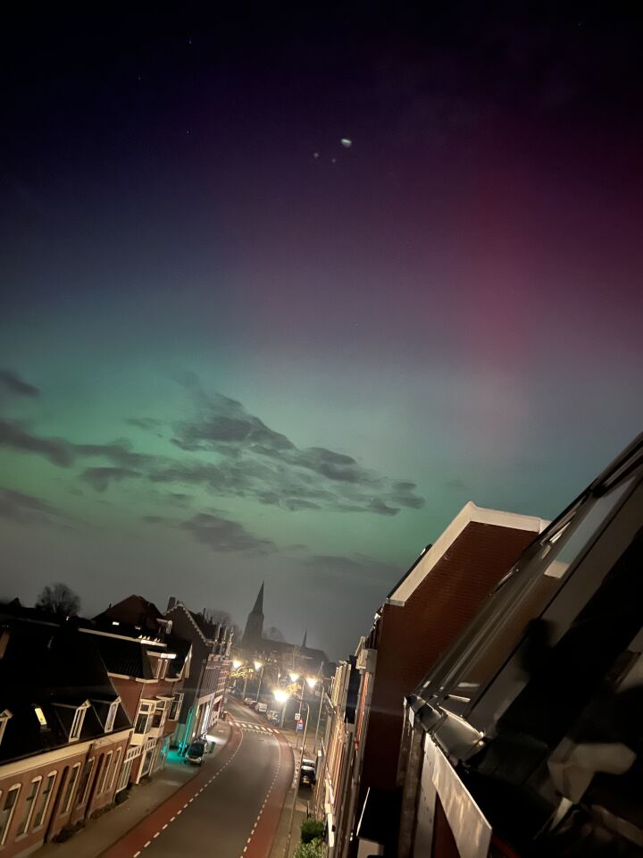 Ik maakte een foto van de lucht en ik dacht eerst dat het een ster was foto