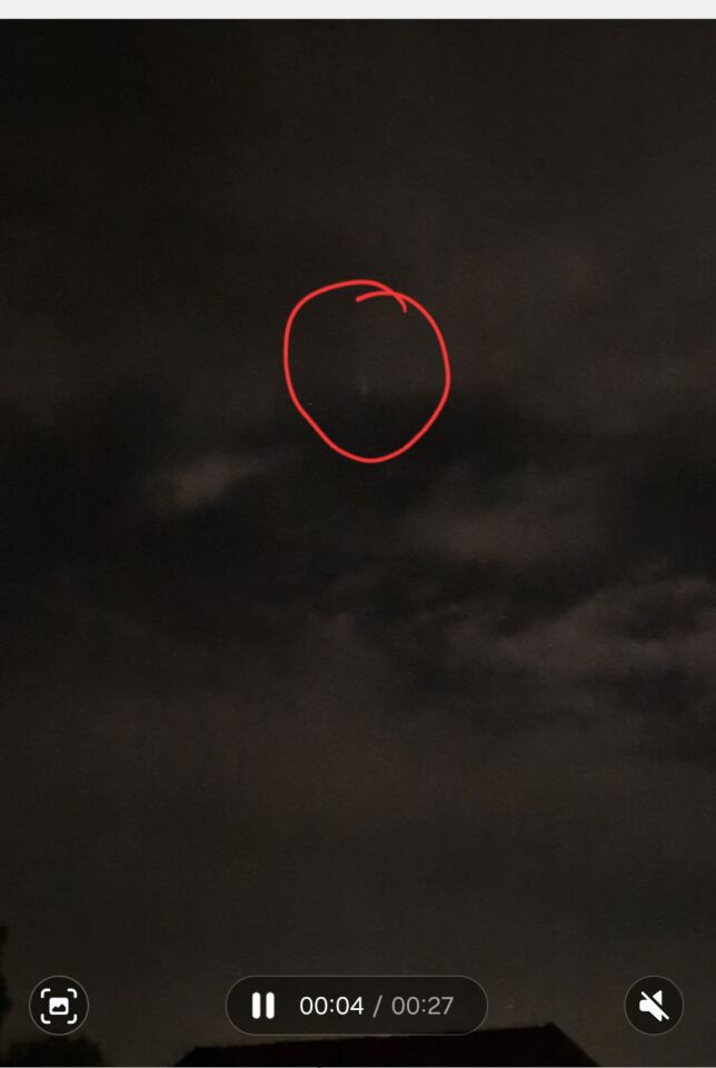 Knipperend licht continue op dezelfde plek foto