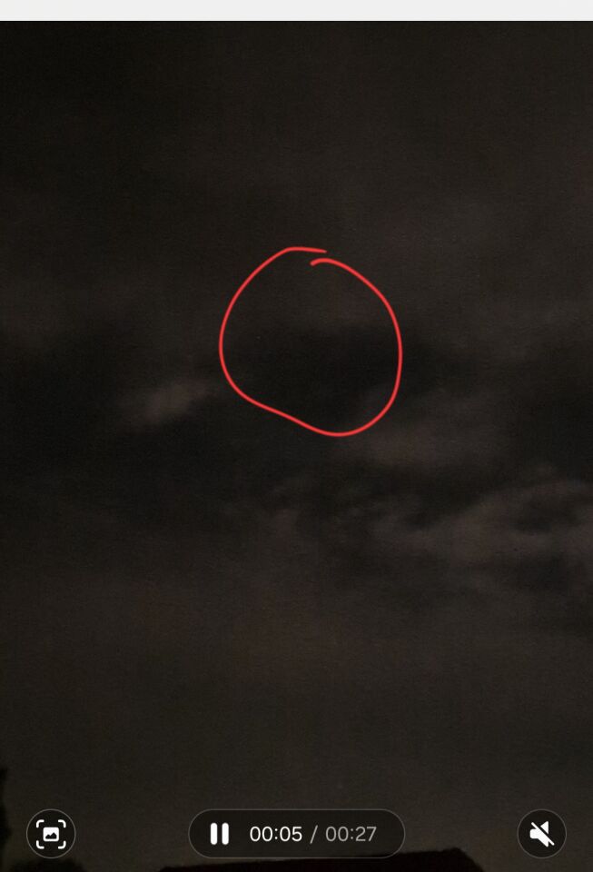 Knipperend licht continue op dezelfde plek foto