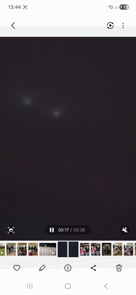 2 bewegende lichtbollen foto
