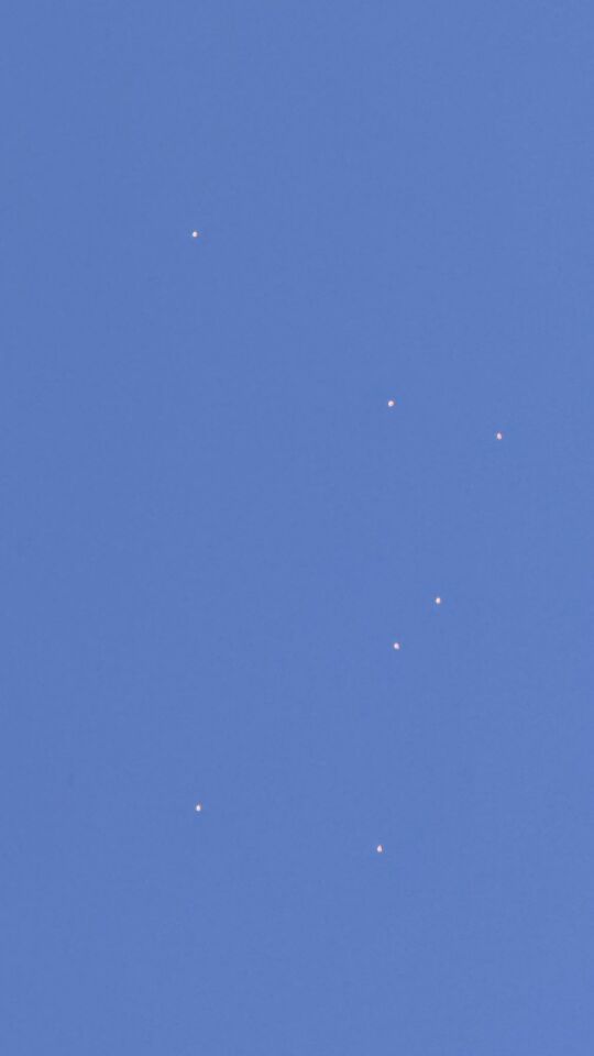 Strange lights moving randomly in large number over Utrecht Terwijde foto
