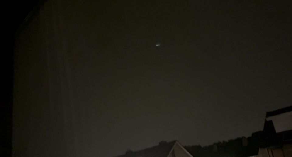Bol licht verschijnt en verdwijnt weer foto