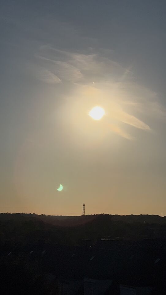 Lichtbol dat met hoge snelheid in een curve vliegt foto