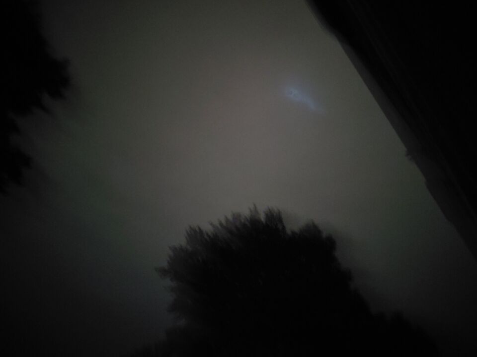 Ik geloof dat het een UFO is foto