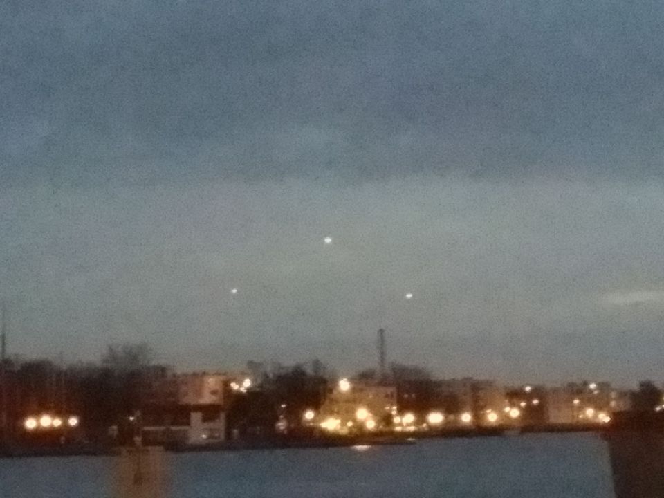 UFO's boven Amsterdam noord foto
