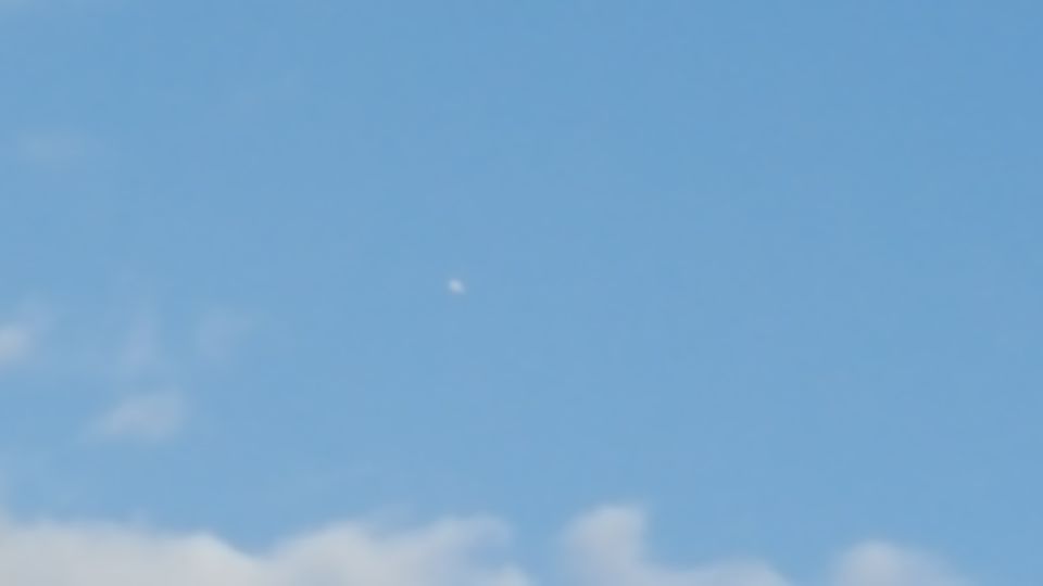 Driehoekvormige UFO foto