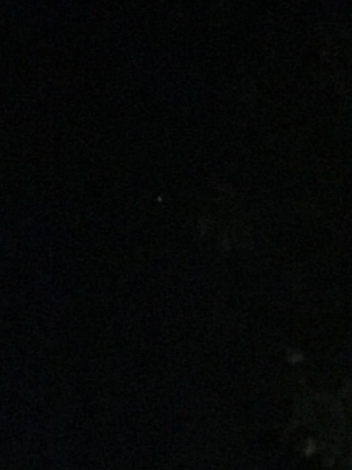 3 kleurig bewegend UFO foto