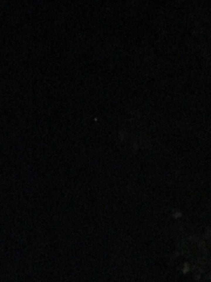 3 kleurig bewegend UFO foto