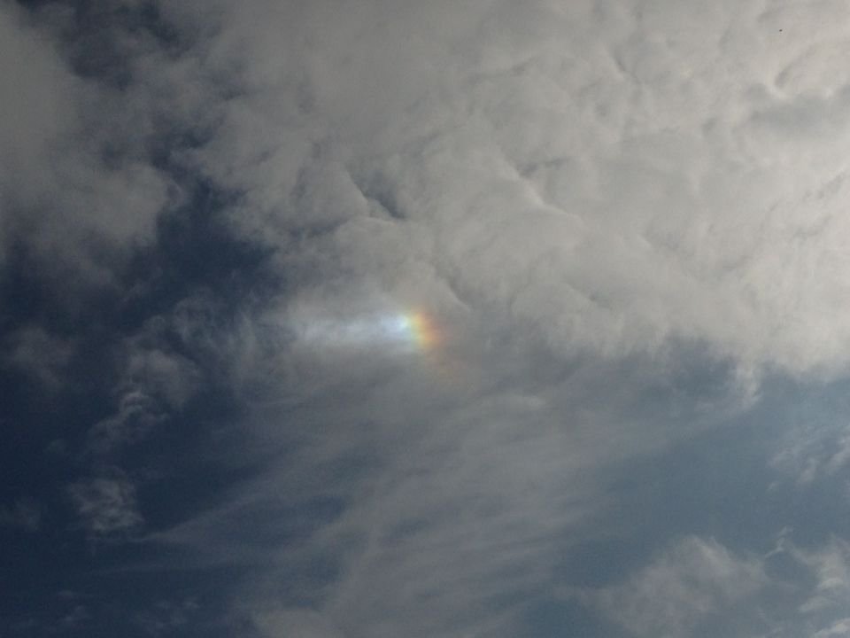 Regenboog Driehoek 150 op 150 meter. foto