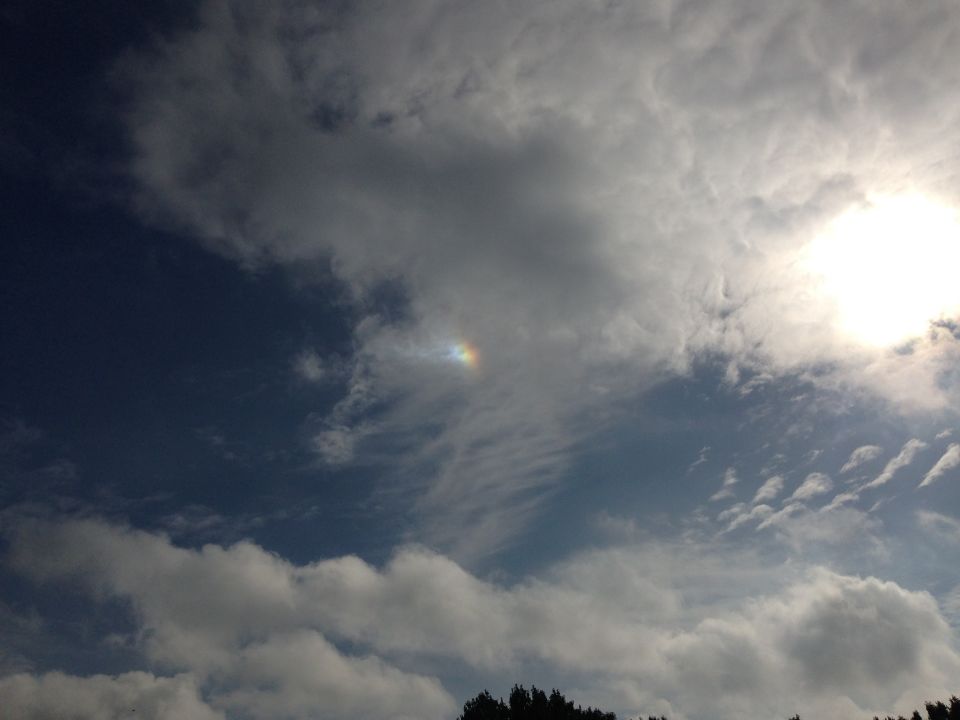 Regenboog Driehoek 150 op 150 meter. foto