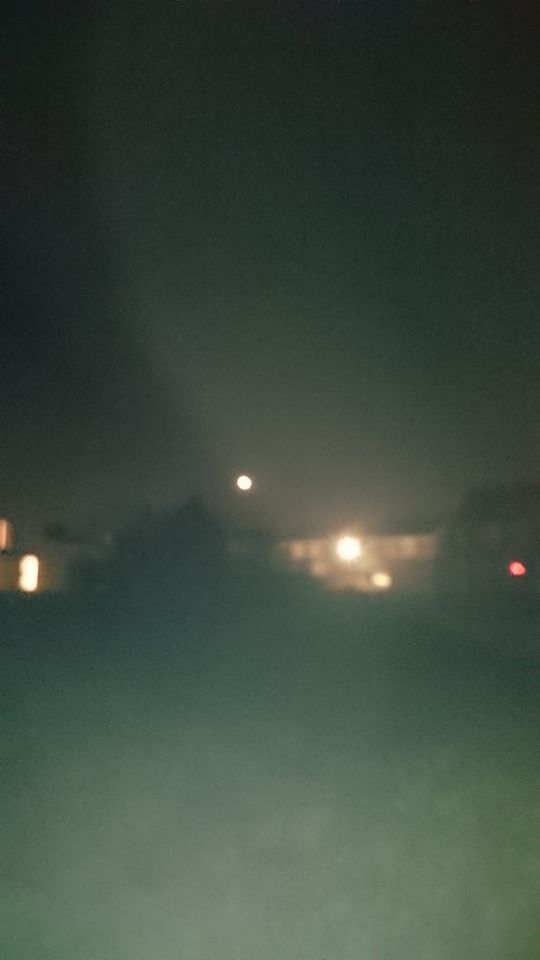 Felle lichten in Kerkrade bij duitse grens twee bollen foto