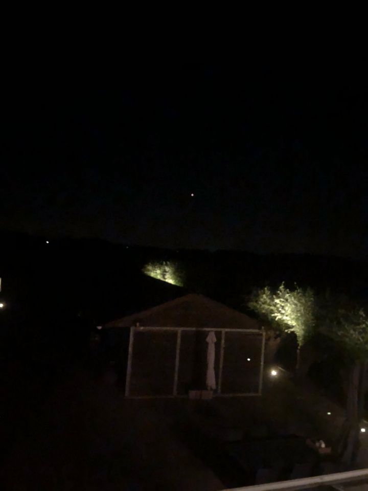 Lichte bol beweegt snel in korte afstanden foto