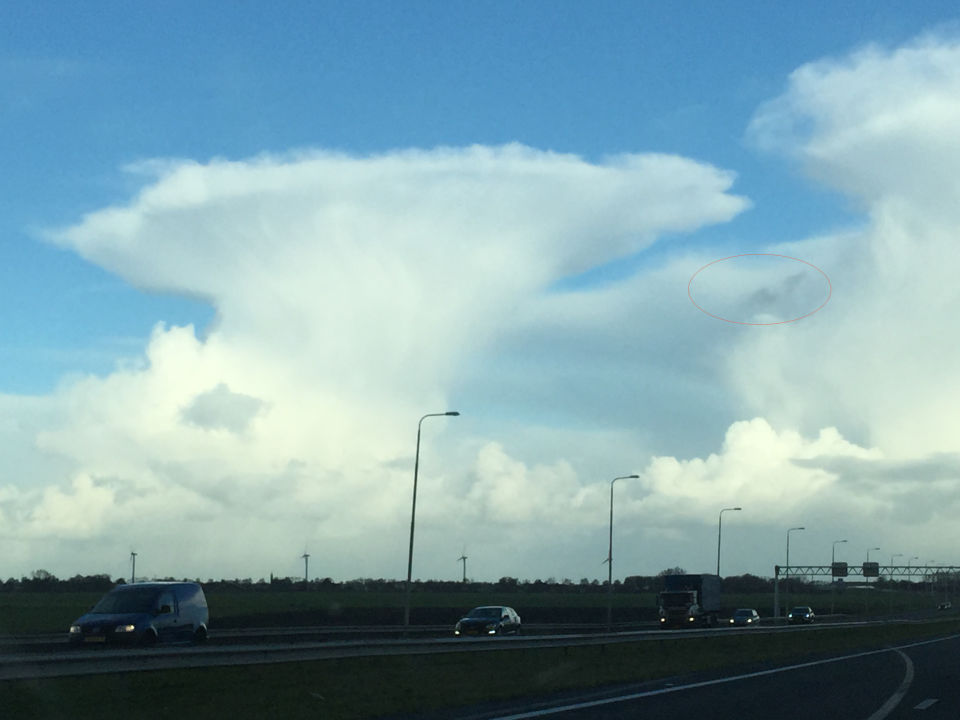 Ufo wolk .... foto