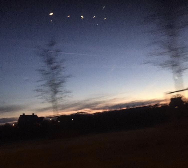 Meerdere UFO’s bij elkaar foto