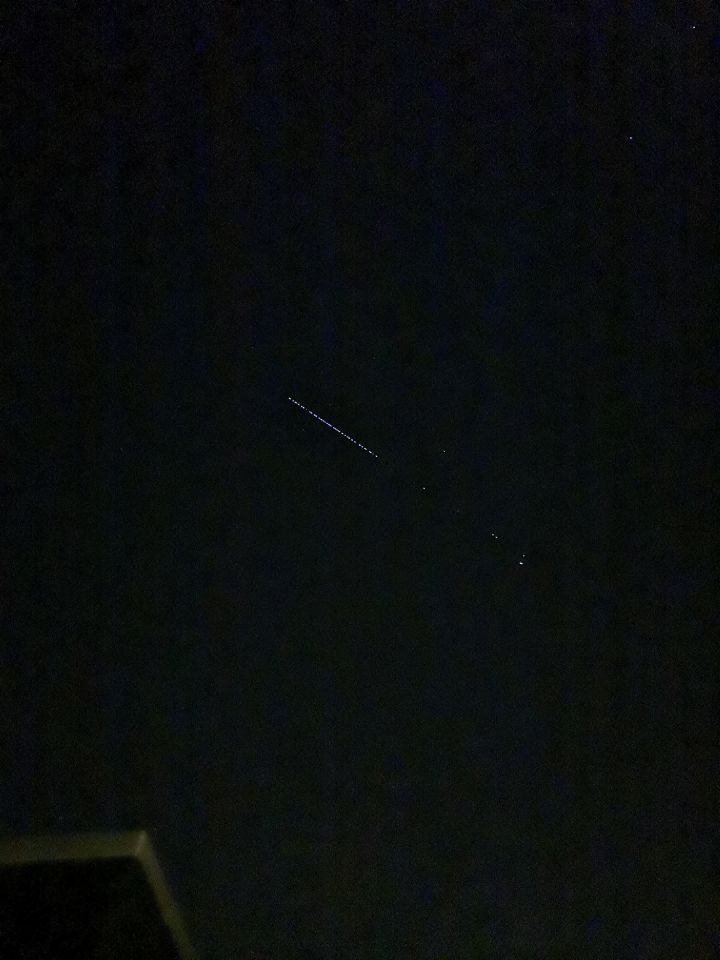 Voortbewegen de lijn van lichtpunten foto