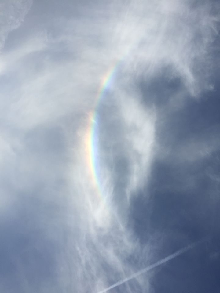 “regenboog” circulair prisma licht op verkeerde plaats foto